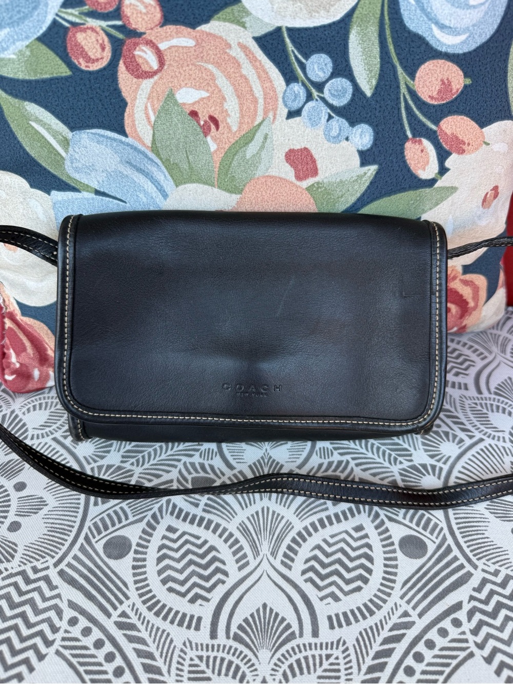 Coach Vintage Legacy Y2K 90s Black Marini Bag Crossbody purse